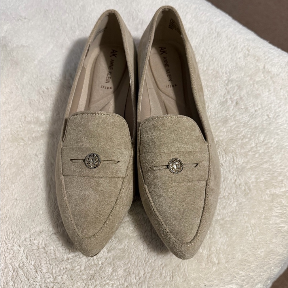 Anne Klein Women's Beige Loafers